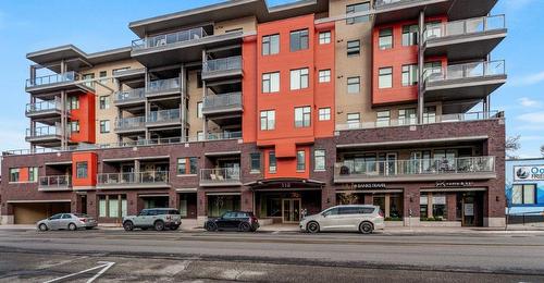 503-110 Ellis Street, Penticton, BC - Outdoor With Facade