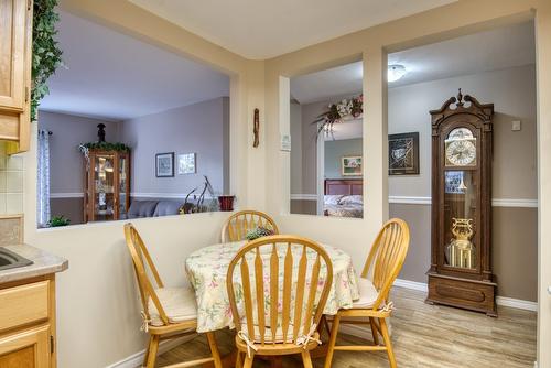 101-374 Winnipeg Street, Penticton, BC - Indoor Photo Showing Dining Room