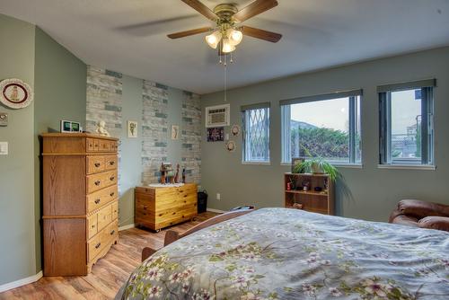 101-374 Winnipeg Street, Penticton, BC - Indoor Photo Showing Bedroom