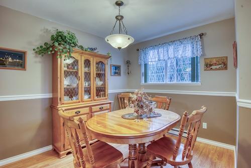 101-374 Winnipeg Street, Penticton, BC - Indoor Photo Showing Dining Room