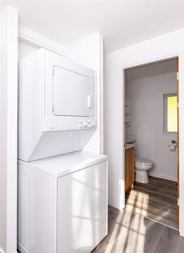 1235 Lee Creek Drive, Lee Creek, BC - Indoor Photo Showing Laundry Room