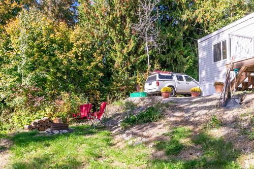 1235 Lee Creek Drive, Lee Creek, BC - Outdoor