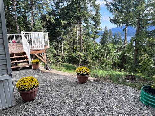 1235 Lee Creek Drive, Lee Creek, BC - Outdoor