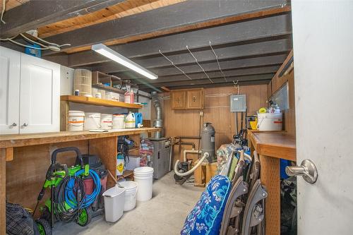 1310 Mary Court, Kelowna, BC - Indoor Photo Showing Basement