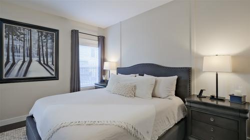 2084 Clover Drive, West Kelowna, BC - Indoor Photo Showing Bedroom