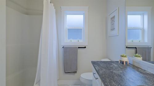 2084 Clover Drive, West Kelowna, BC - Indoor Photo Showing Bathroom