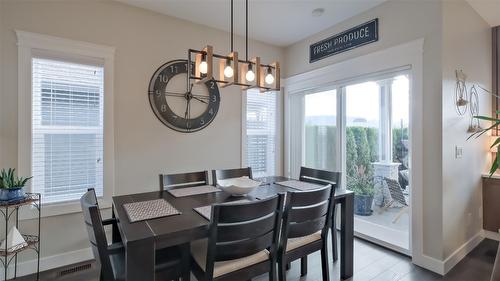 2084 Clover Drive, West Kelowna, BC - Indoor Photo Showing Dining Room