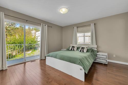 6212 Haker Place, Peachland, BC - Indoor Photo Showing Bedroom