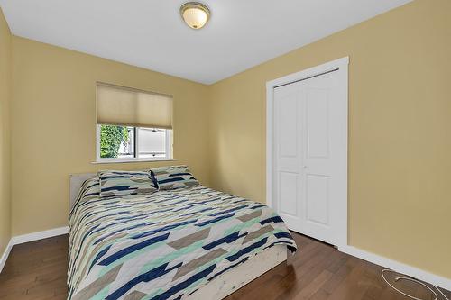 6212 Haker Place, Peachland, BC - Indoor Photo Showing Bedroom