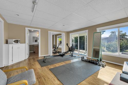 6212 Haker Place, Peachland, BC - Indoor Photo Showing Gym Room