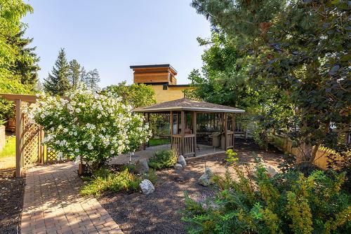 6212 Haker Place, Peachland, BC - Outdoor With Deck Patio Veranda