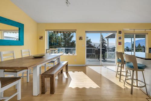 6212 Haker Place, Peachland, BC - Indoor Photo Showing Dining Room