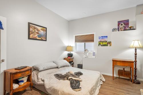 5048 Turtle Pond Place, Vernon, BC - Indoor Photo Showing Bedroom