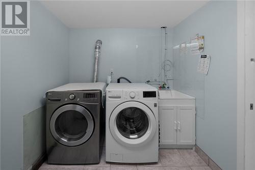 38 Berkley Court, Sudbury, ON - Indoor Photo Showing Laundry Room