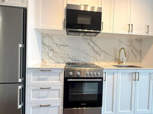 Kitchen - 709-1000 Rue Levert, Montréal (Verdun/Île-Des-Soeurs), QC - Indoor Photo Showing Kitchen