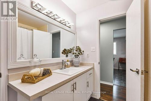 44 Mcfeeters Crescent, Clarington (Bowmanville), ON - Indoor Photo Showing Bathroom