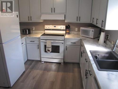 8 Penney'S Avenue, Corner Brook, NL - Indoor Photo Showing Kitchen