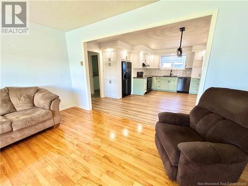 25 St-Simon Road, Caraquet, NB - Indoor Photo Showing Living Room