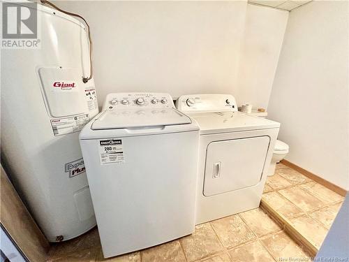 25 St-Simon Road, Caraquet, NB - Indoor Photo Showing Laundry Room