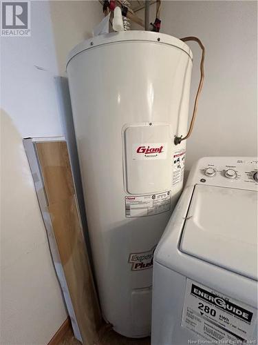 25 St-Simon Road, Caraquet, NB - Indoor Photo Showing Laundry Room