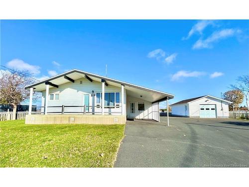 25 St-Simon Rd, Caraquet, NB 