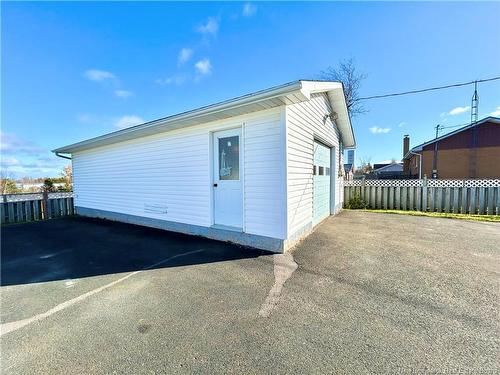 25 St-Simon Rd, Caraquet, NB 