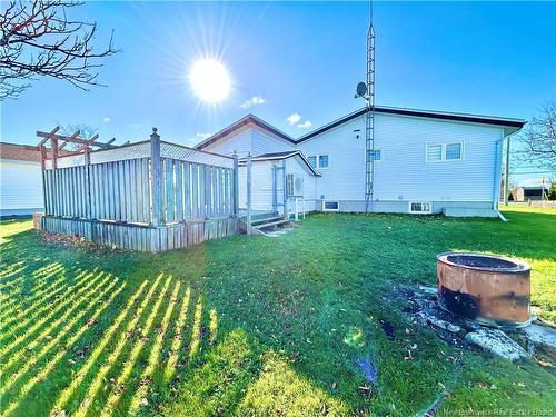 25 St-Simon Rd, Caraquet, NB 