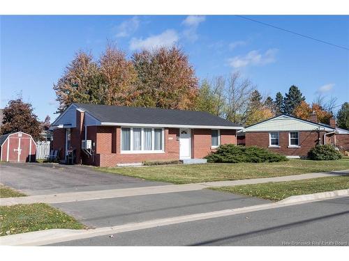 19 Hows Cres, Moncton, NB 