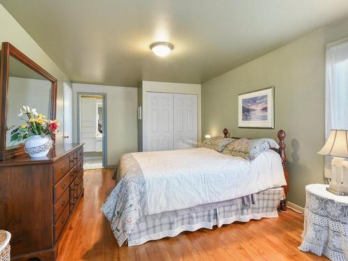 Master bedroom - 244 Rue Le Baron, Boucherville, QC - Indoor Photo Showing Bedroom