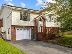 70 Woodbury Drive  Cole Harbour, NS B2V 2S9