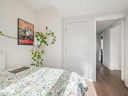 Upper-58 St Annes Rd, Toronto, ON - Indoor Photo Showing Bedroom