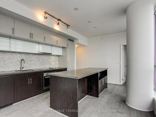 1202-8 Mercer St, Toronto, ON - Indoor Photo Showing Kitchen With Upgraded Kitchen