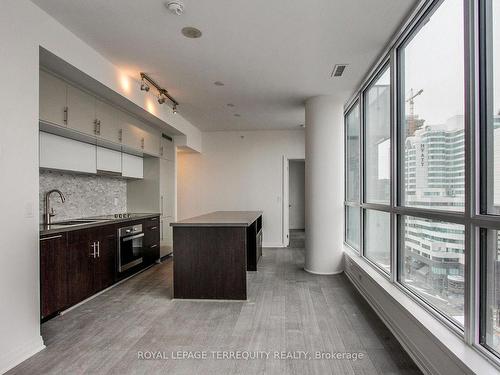 1202-8 Mercer St, Toronto, ON - Indoor