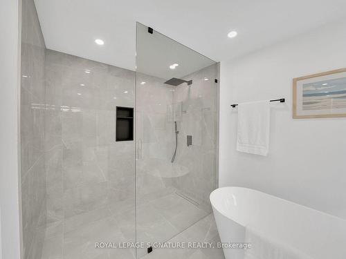 1240A Bayview St, Pickering, ON - Indoor Photo Showing Bathroom