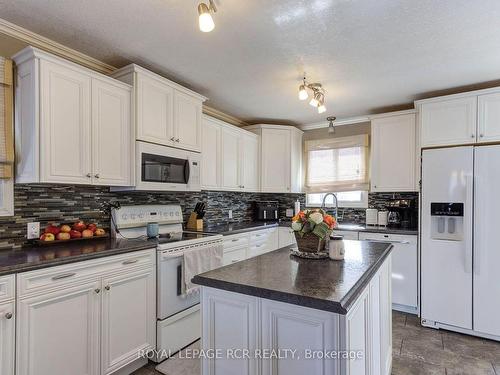 301 Domville St, Wellington North, ON - Indoor Photo Showing Kitchen