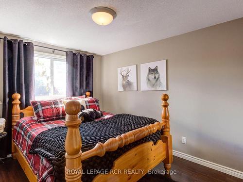 301 Domville St, Wellington North, ON - Indoor Photo Showing Bedroom