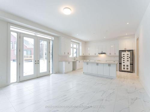 9 Mayflower Gdns, Adjala-Tosorontio, ON - Indoor Photo Showing Kitchen