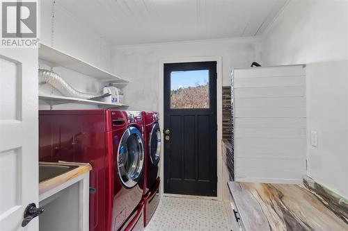 21 Stag Harbour Road N, Fogo Island (Stag Harbour), NL - Indoor Photo Showing Laundry Room