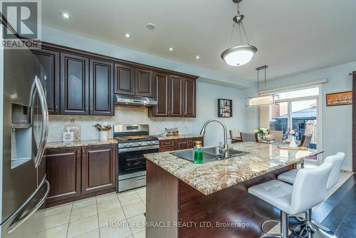 47 Maple Trail Road, Caledon, ON - Indoor Photo Showing Kitchen With Double Sink With Upgraded Kitchen