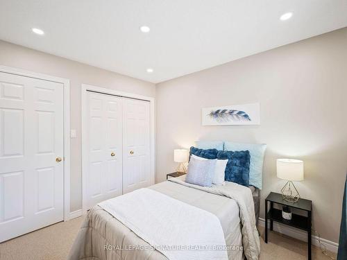 2404 Old Brompton Way, Oakville, ON - Indoor Photo Showing Bedroom