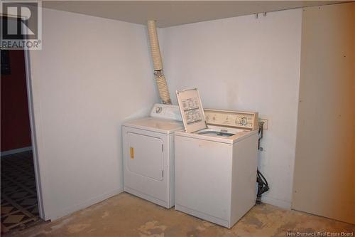 115 Elizabeth Street, Woodstock, NB - Indoor Photo Showing Laundry Room