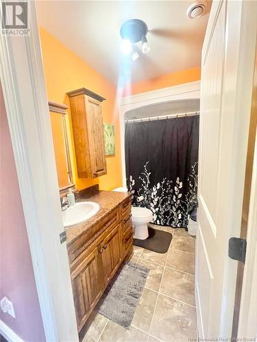 35 Clarendon, Moncton, NB - Indoor Photo Showing Bathroom