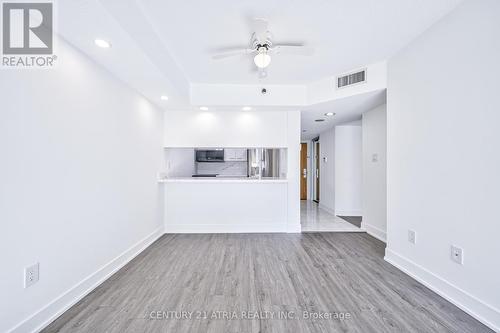 611 - 38 Elm Street, Toronto, ON - Indoor