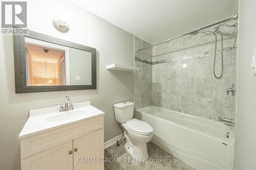 913 Carnaby Crescent, Oshawa, ON - Indoor Photo Showing Bathroom