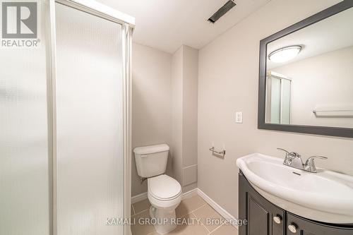 913 Carnaby Crescent, Oshawa, ON - Indoor Photo Showing Bathroom