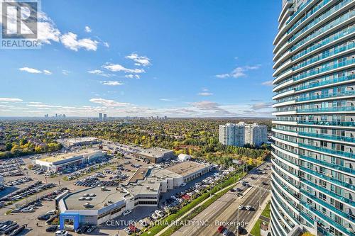 1935 - 7161 Yonge Street, Markham, ON - Outdoor With View