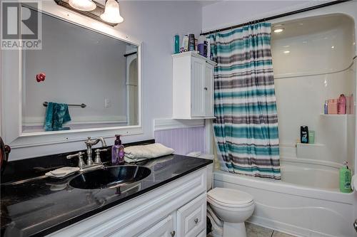 75 Birch, Garson, ON - Indoor Photo Showing Bathroom