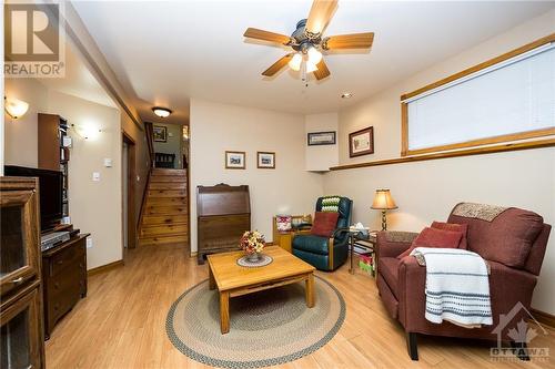 Large window brings in lots of natural light - 3303 Drummond Conc 9A Township, Balderson, ON - Indoor