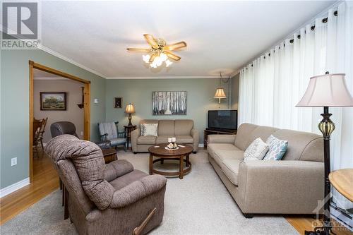 3303 Drummond Conc 9A Township, Balderson, ON - Indoor Photo Showing Living Room