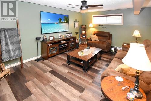 3204 Leduc Ave, Val Caron, ON - Indoor Photo Showing Living Room